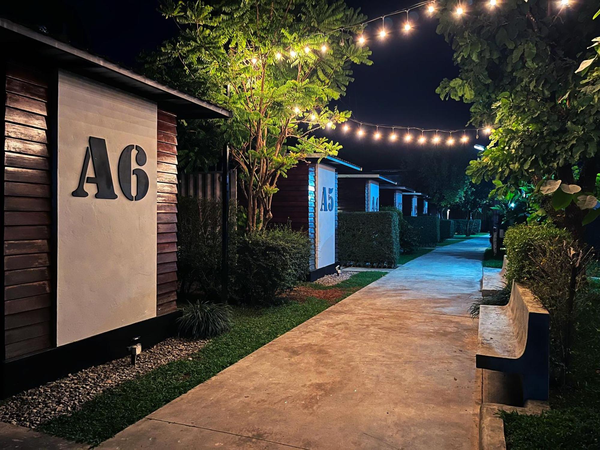 Kong Resort Vangvieng Ванг Виенг Екстериор снимка